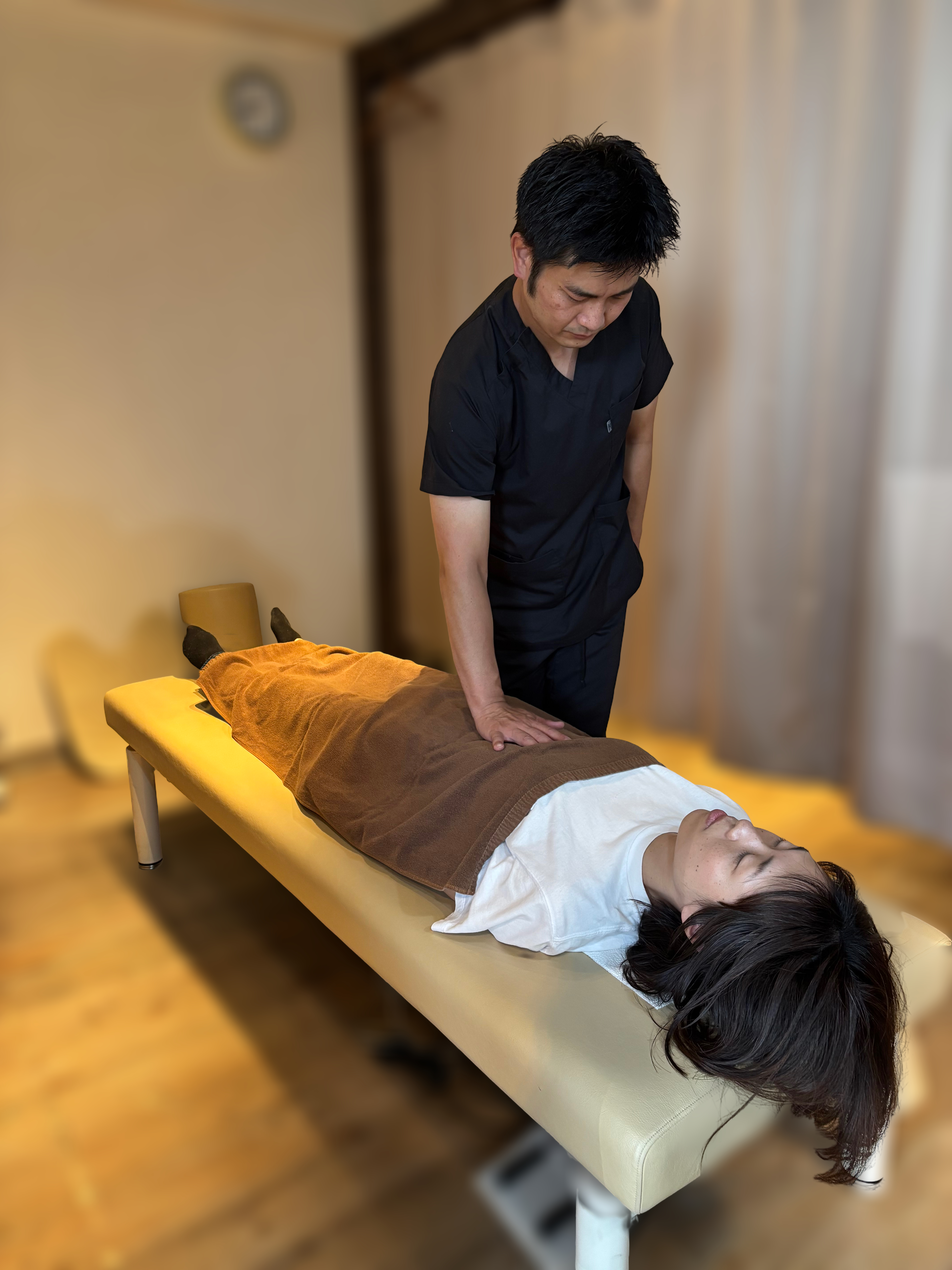 静かな施術の様子
